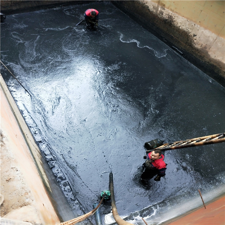玉门废水池清理